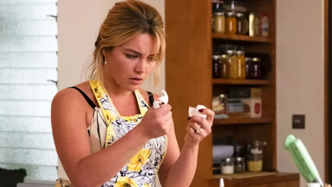 Florence Pugh plays a 1950s housewife in the movie Don’t Worry Darling. Credit: Warner Bros.
