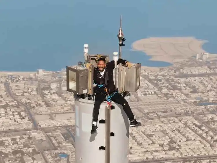 Will Smith on top of the Burj Khalifa. (YouTube)