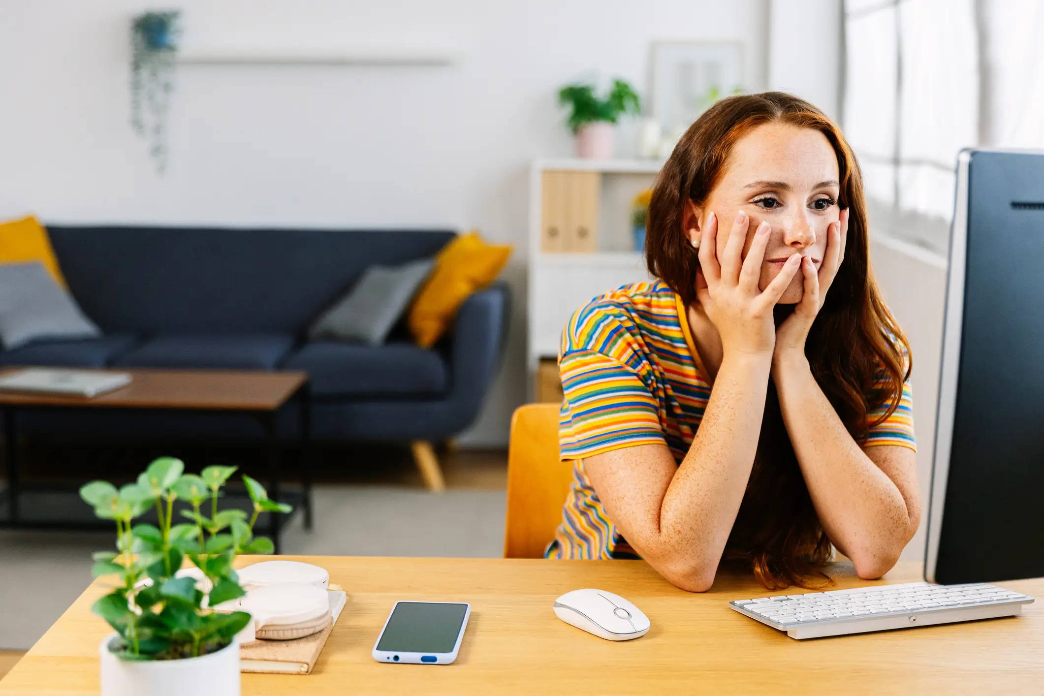 There's one phrase professionals should stop using in emails... (Getty Stock Image)