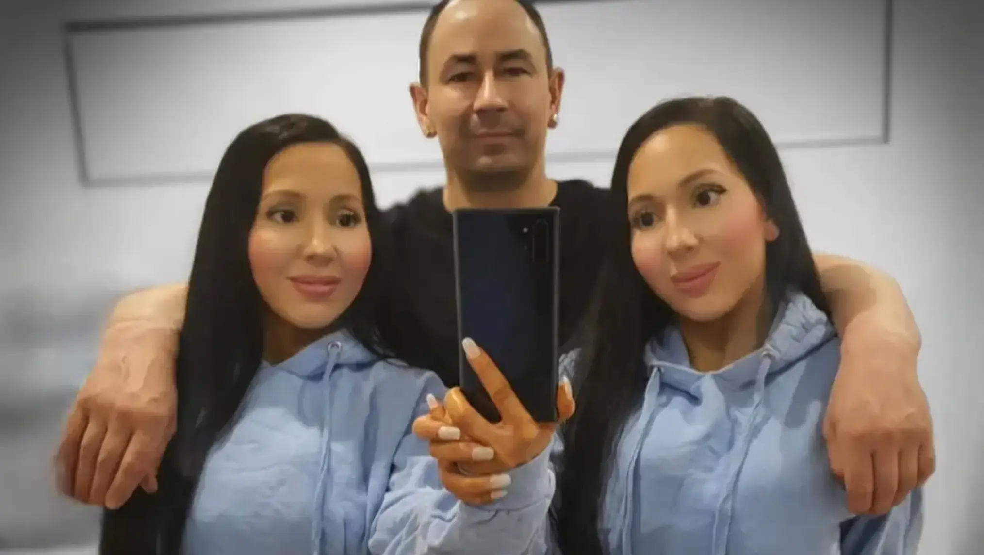 The twins date Ben, who is a twin himself (Instagram/@annalucydecinque)