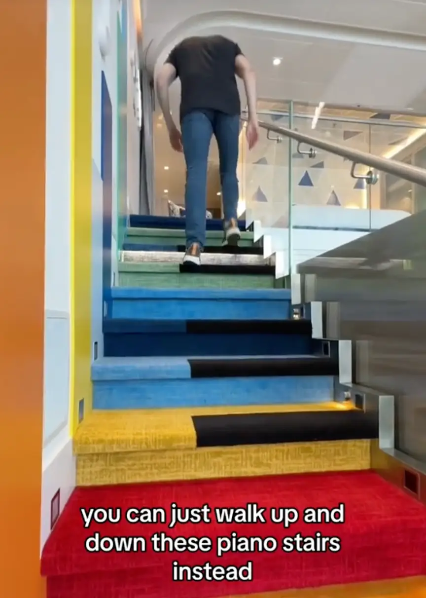 The room is estimated at $30,000 per week.