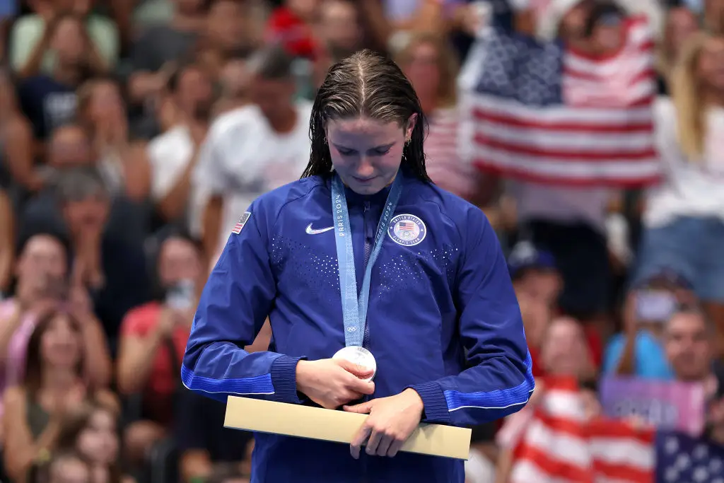 USA's Katie Grimes picks up silver in for swimming in the Women’s 400m Individual Medley Final, and can be seen holding the mysterious box. (Sarah Stier/Getty Images)