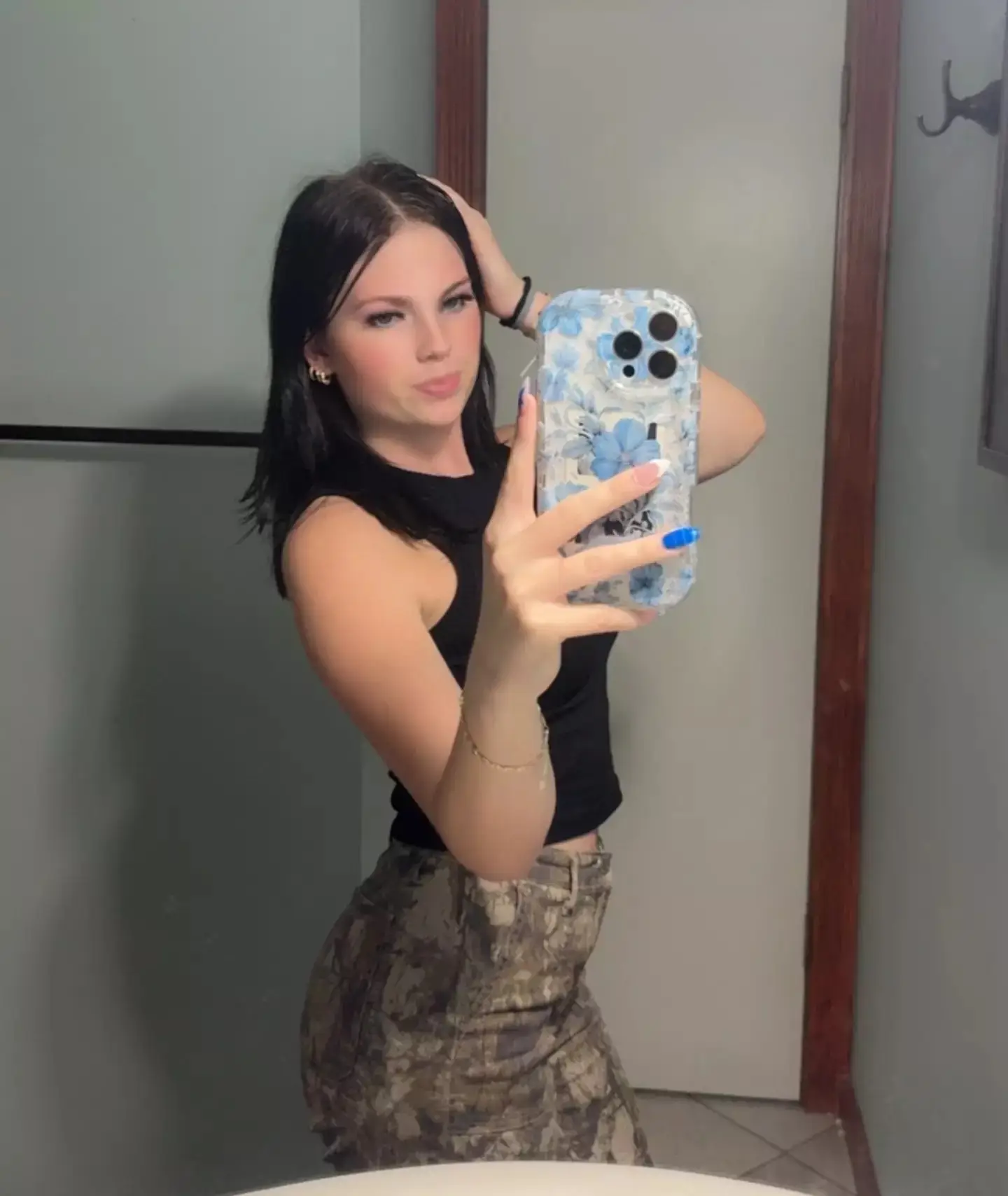 Anna had been sharing a cabin with her step-siblings  (fl.anna18/TikTok)