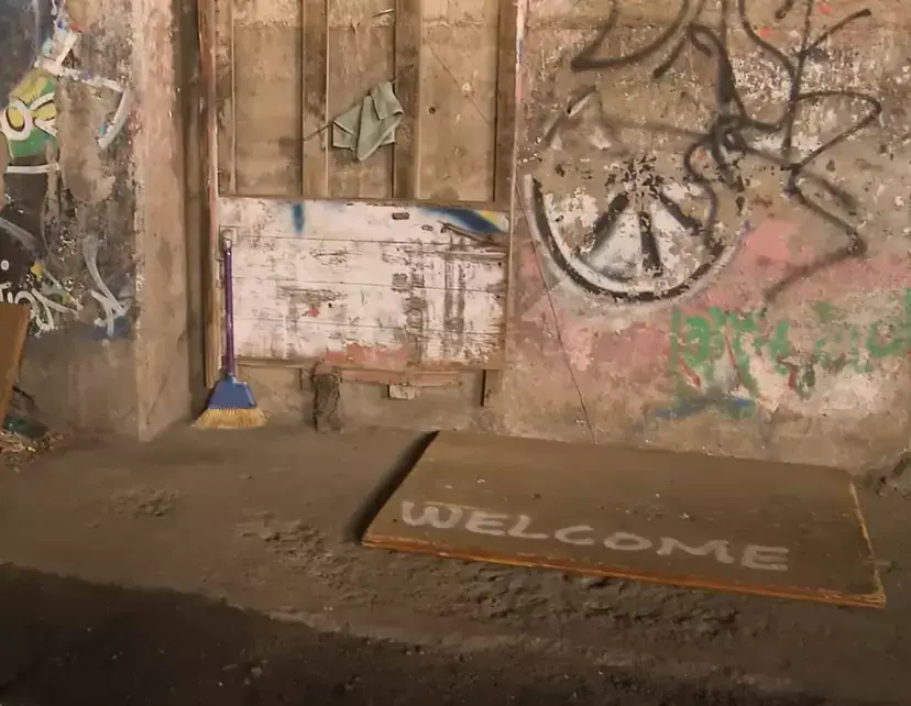 People took shelter from the elements. (YouTube/Erik K Swanson)