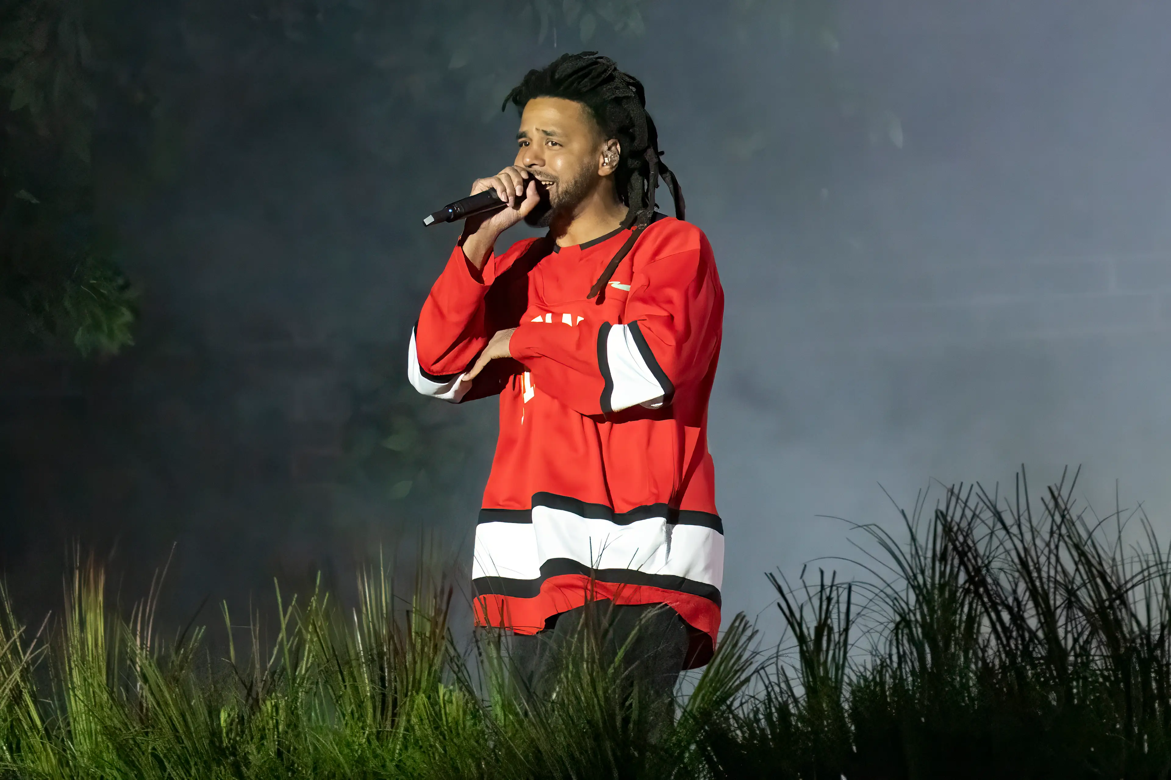 J Cole apologised to Kendrick Lamar. Astrida Valigorsky/WireImage