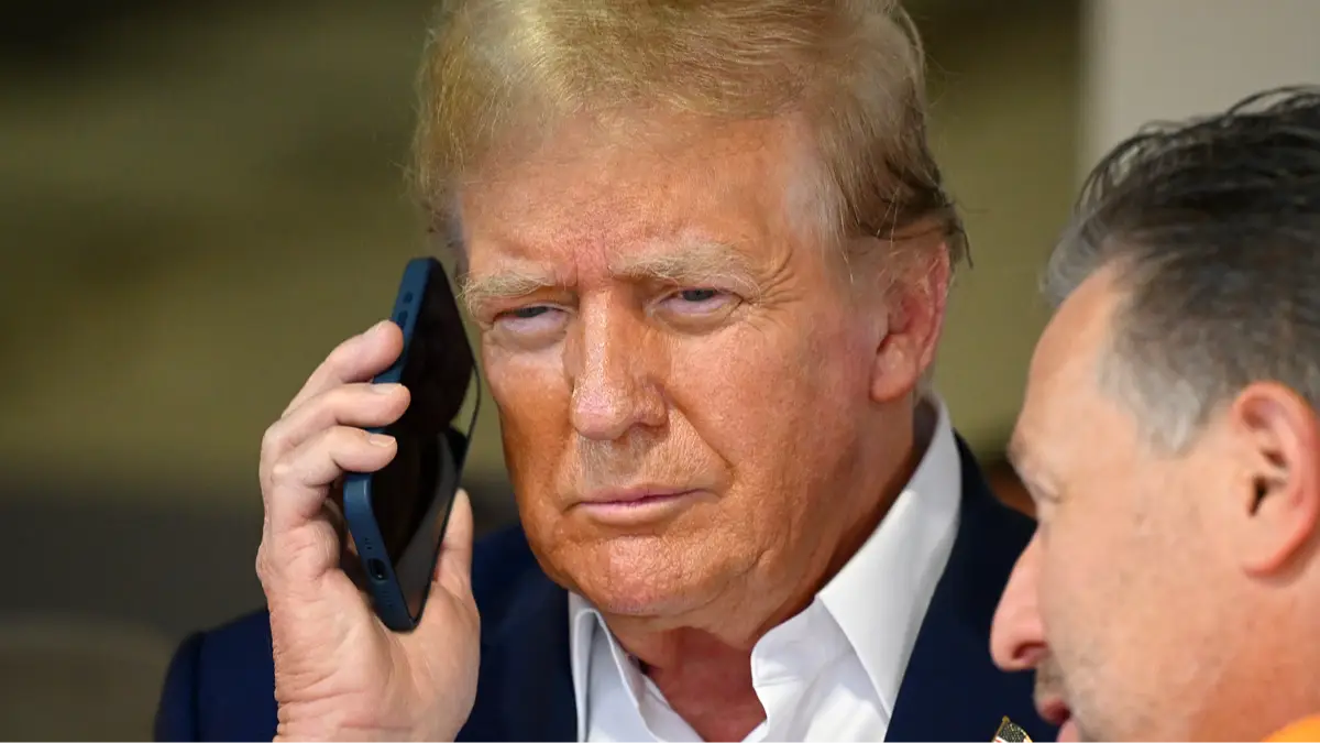 Trump seemingly accidentally posts DM intended for Attorney General on Truth Social