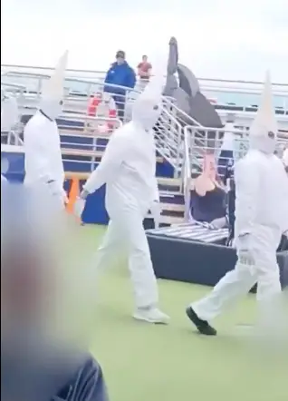 The staff are reportedly 'horrified' to have caused offence (@‌CollinRugg/Twitter)