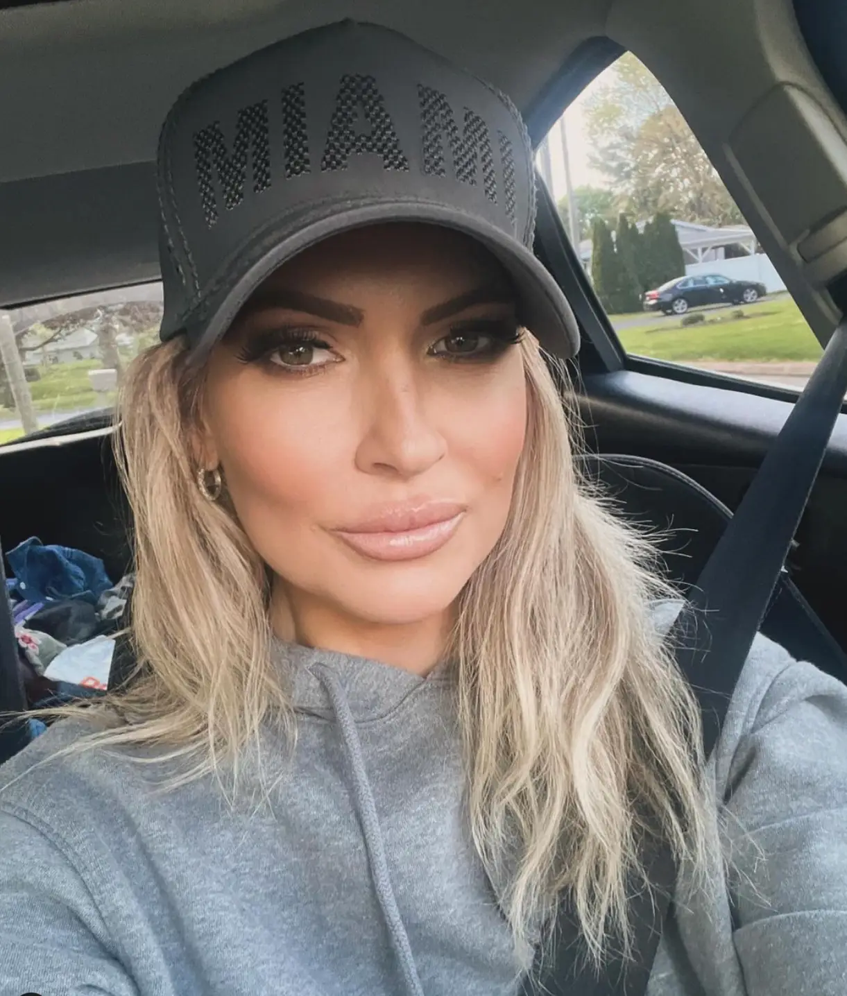 Becoming an adult performer is no easy decision. (Instagram/@gigidiorsfw)