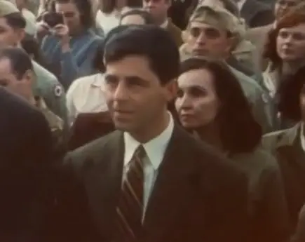 Josh Peck stars in Oppenheimer.