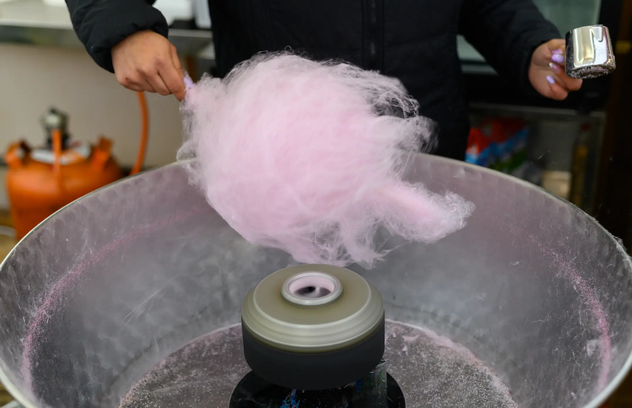 WASP-193b's density has been compared to cotton candy. (KALA STUDIO/Getty Stock)