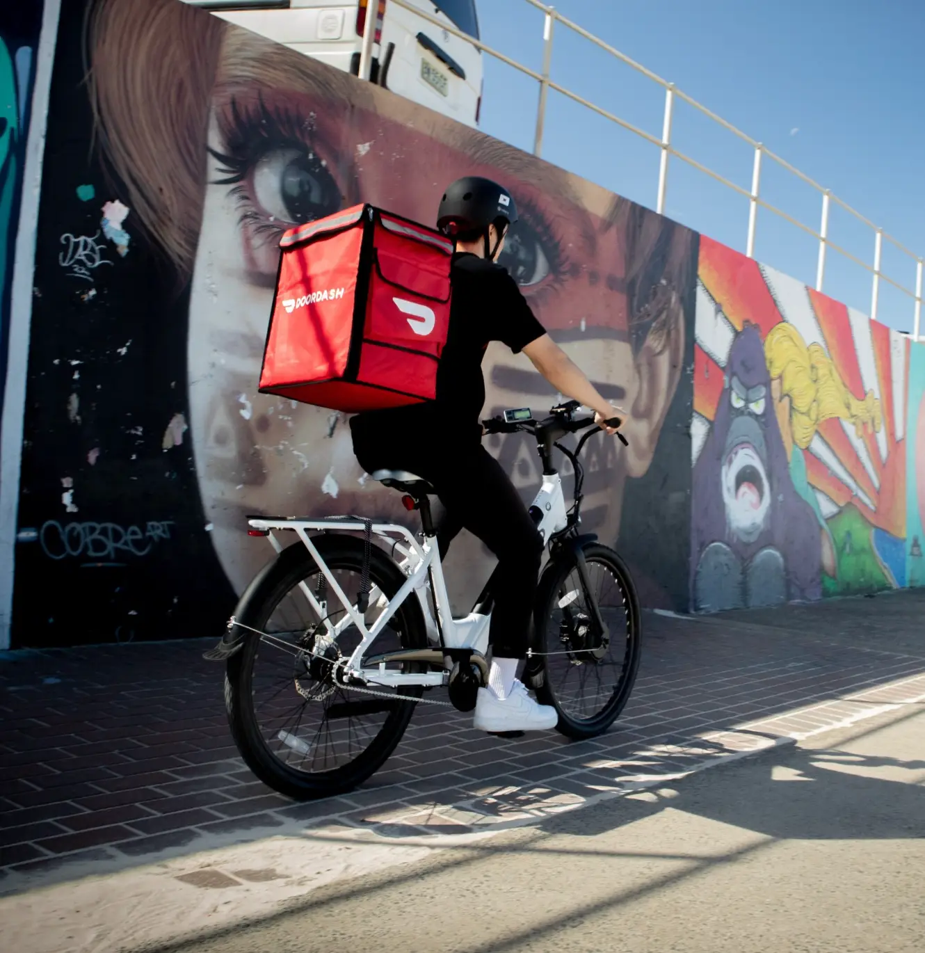 The new features reminds customers to tip drivers.