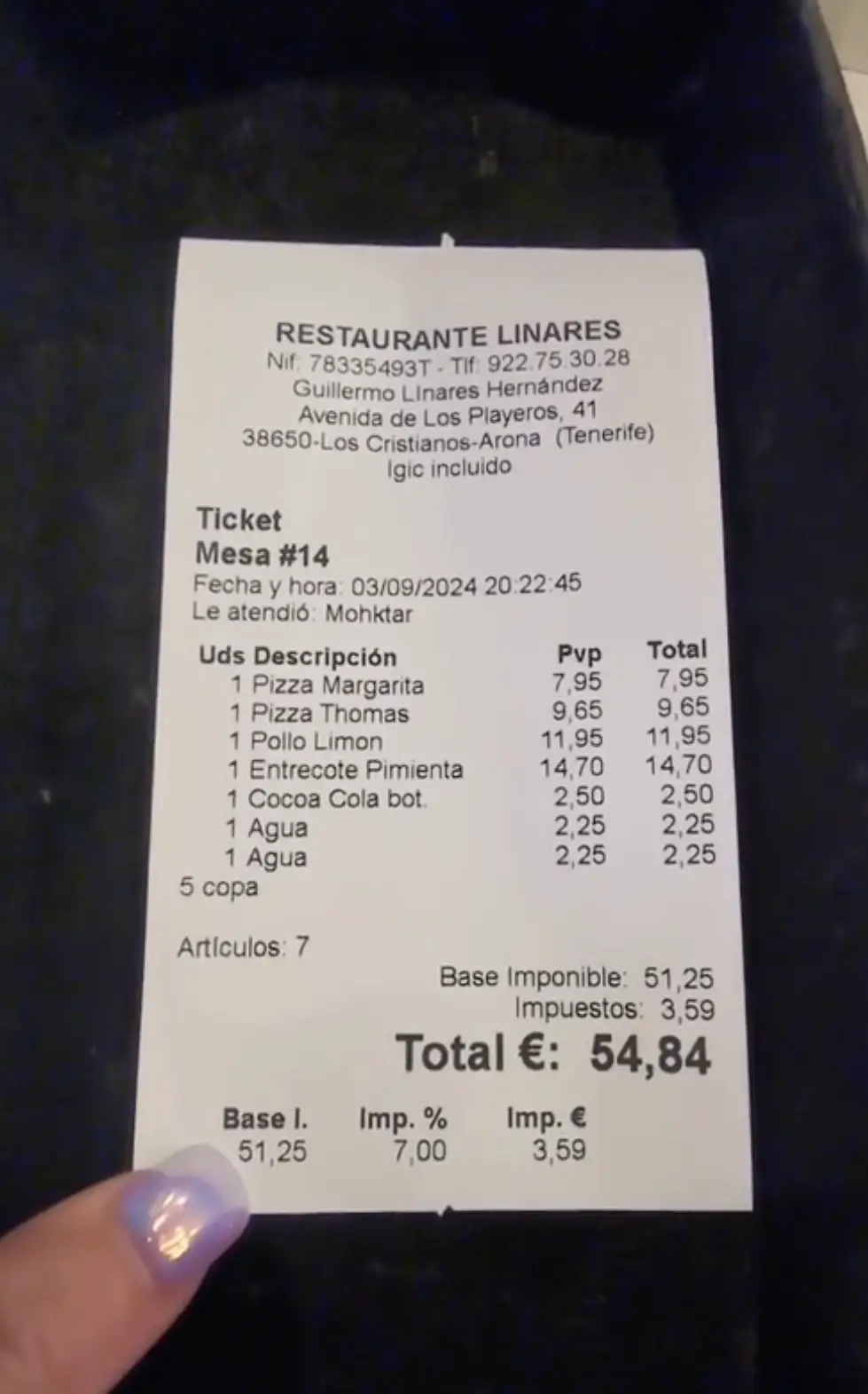 The mum managed to bag a meal for seven for under €60 (TikTok/@gemmaloveden)