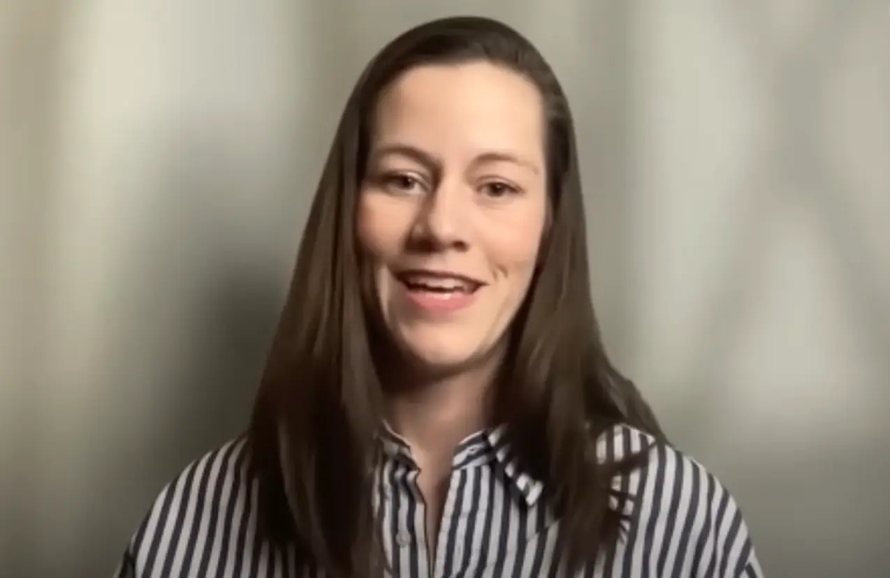 Christine claims she can vividly remember the moments leading up to her birth (YouTube/LifeAfterLifeNDE)