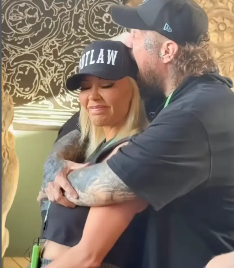 She claims it takes a 'stronger woman' to stay. (Instagram/bunniexo_)