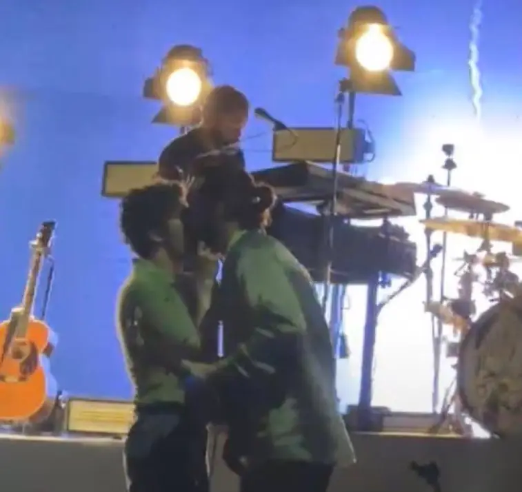 Matty Healy kissed his bandmate in defiance of Malaysia's LGBT laws.