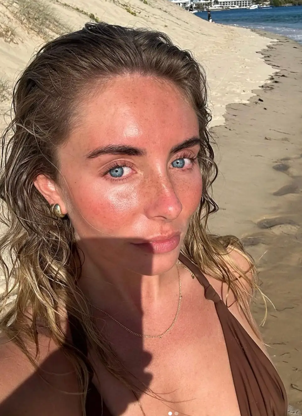 She has a number of expectations for potential boyfriends. (Instagram/@bonnie_blue_xo)