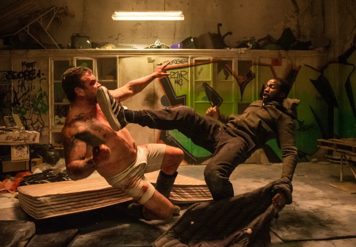 At least you don't need subtitles to understand the hefty violence (AMC/SKY)