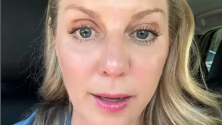 Instagram/HospiceNurseJulie