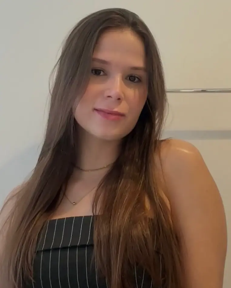 Castro is suing GOL Airlines following the incident (Instagram/@jeniffercastro)