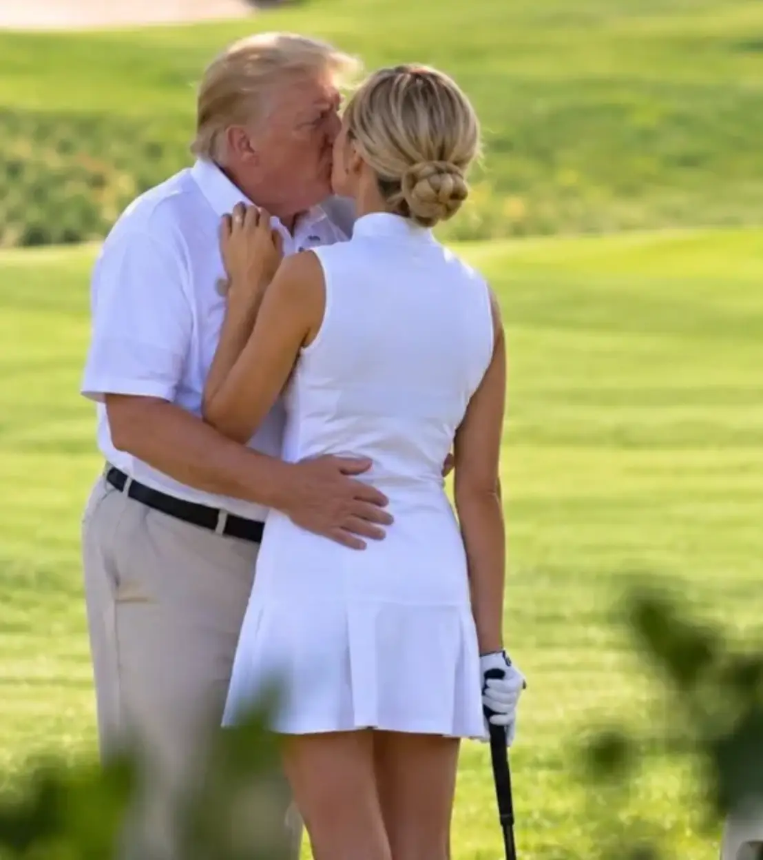 An image of the pair seemingly kissing has circulated around social media (X)