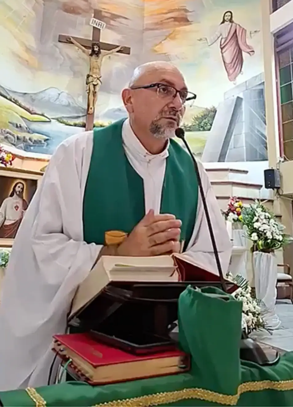Parishioners were heard crying and screaming following the incident (Facebook/Patricio Sanchez)