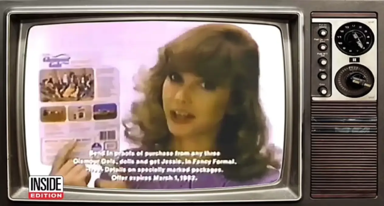 A Taylor Swift lookalike from an 80s advert convinced fans that the singer was a time traveller. (Inside Edition)