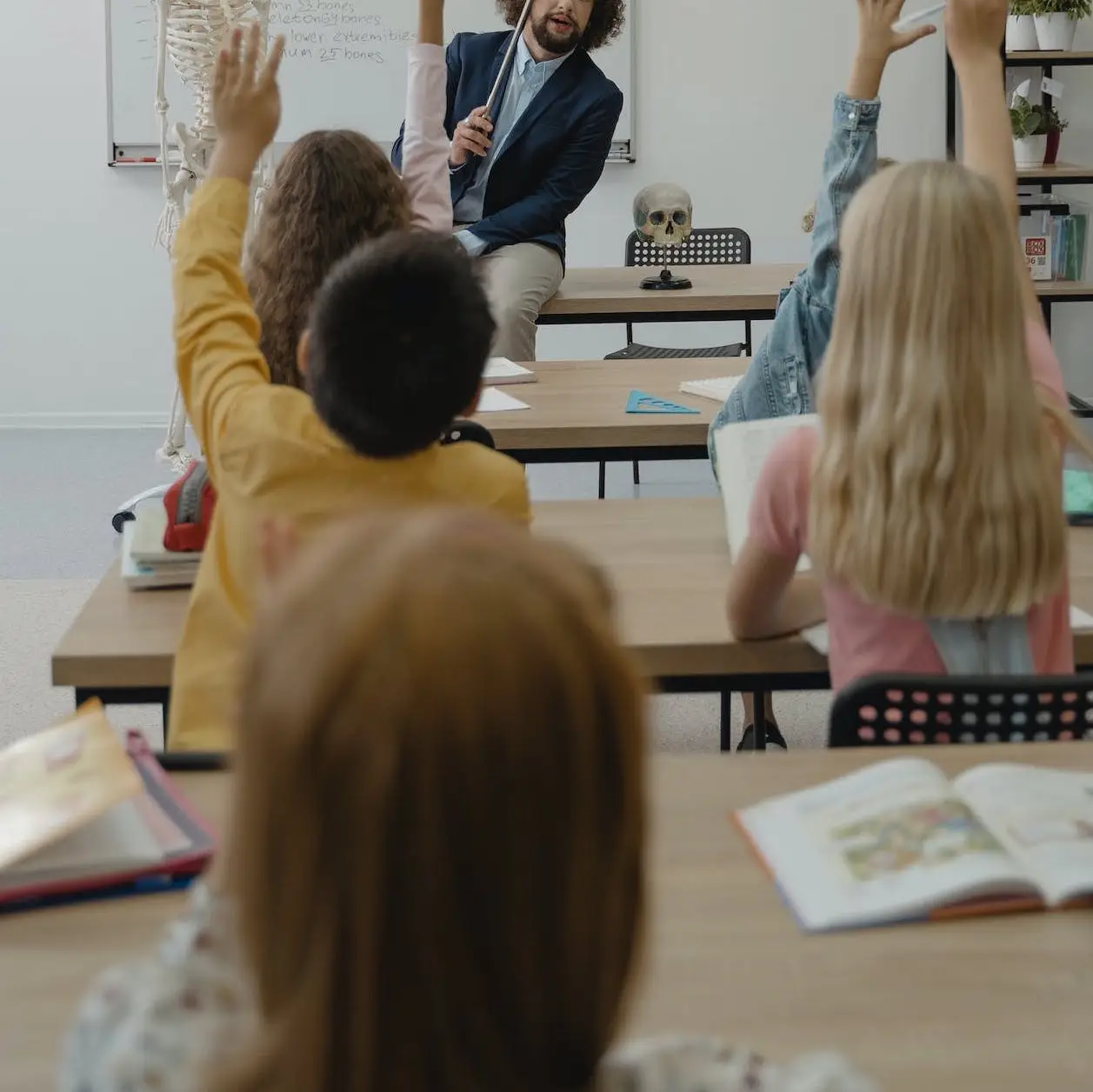 There's a seriously dark truth behind nursery rhyme 'Ring a Ring o Roses'.