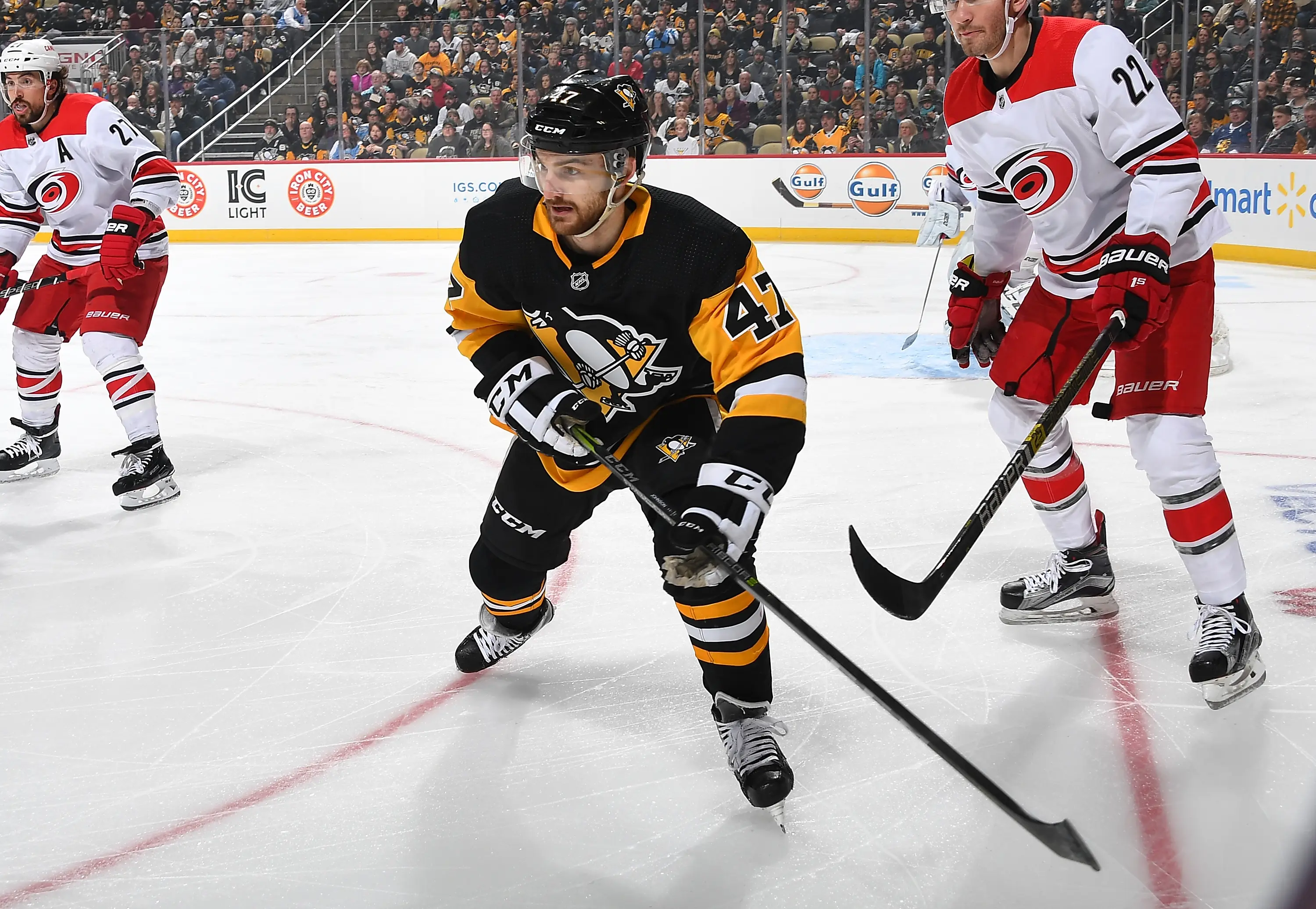 Adam Johnson died after a neck injury on the ice hockey rink. (Joe Sargent/NHLI via Getty Images)