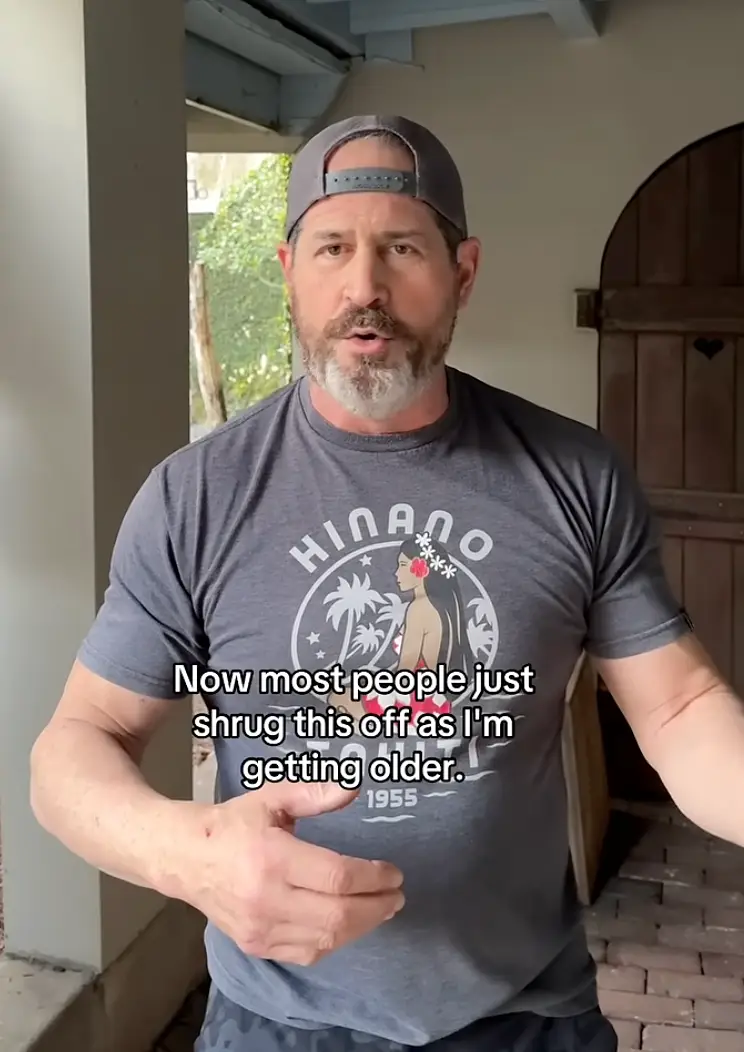 He urged those with chest pain after simple tasks, to see a doctor (YouTube/DrJeremyLondon)