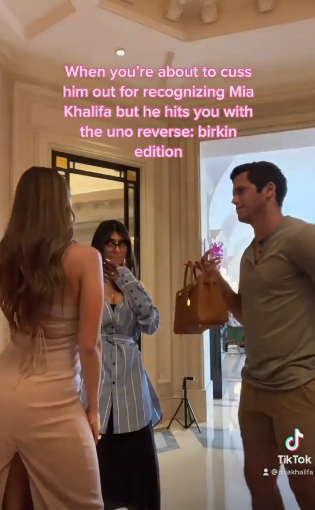 Funnily enough, the pair seemed to hit it off. (TikTok/@miakhalifa)