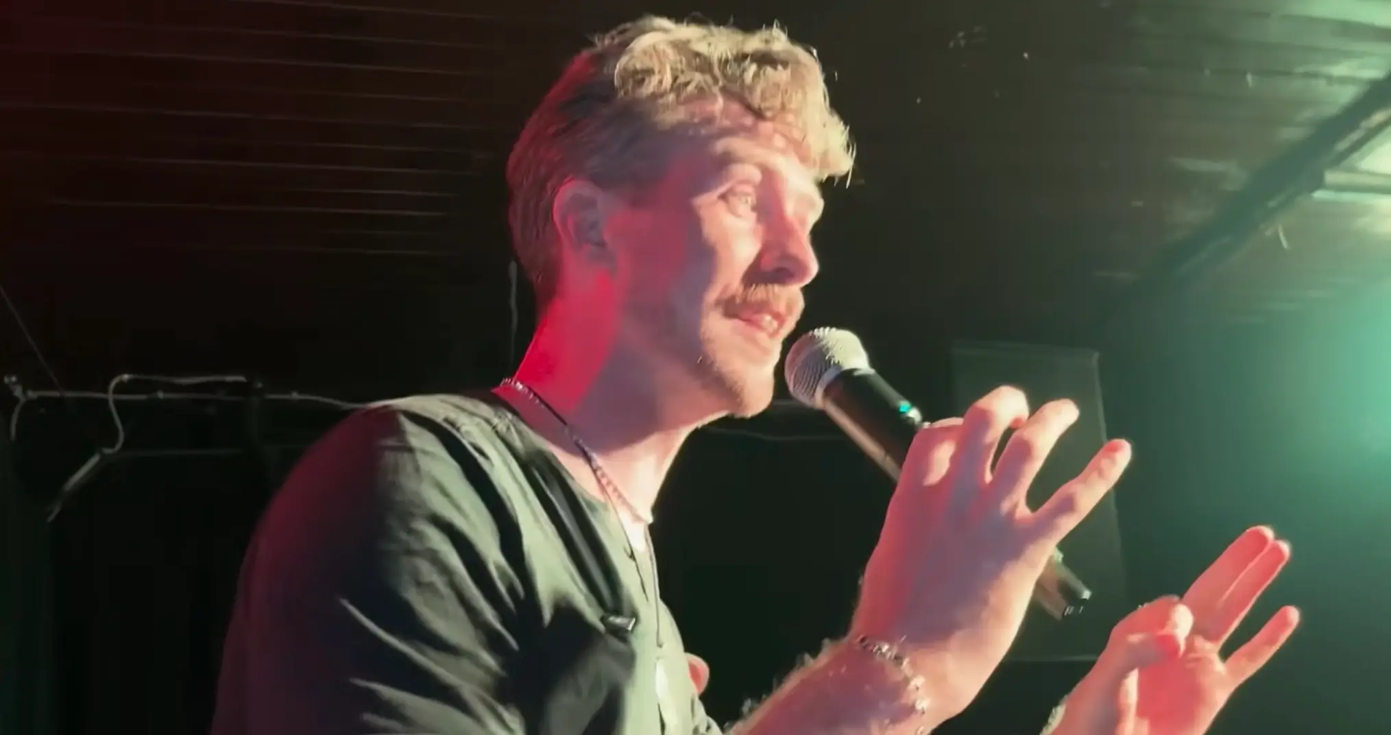 Lewis Spears really struggled to get a laugh out of the audience. (YouTube/Misfit Minds)