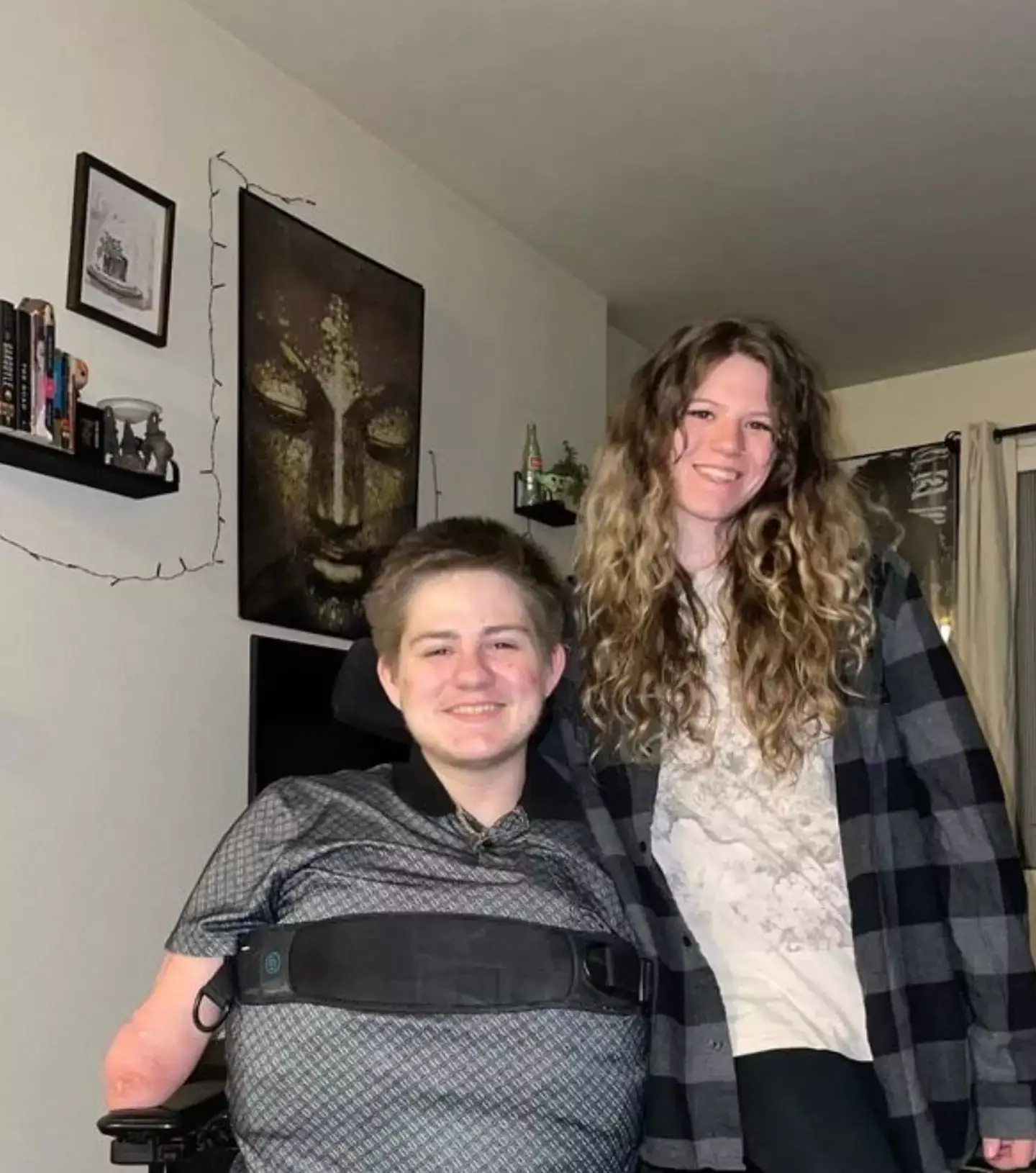 Loren and his wife share updates of their life online (@loren.schauers/Instagram)