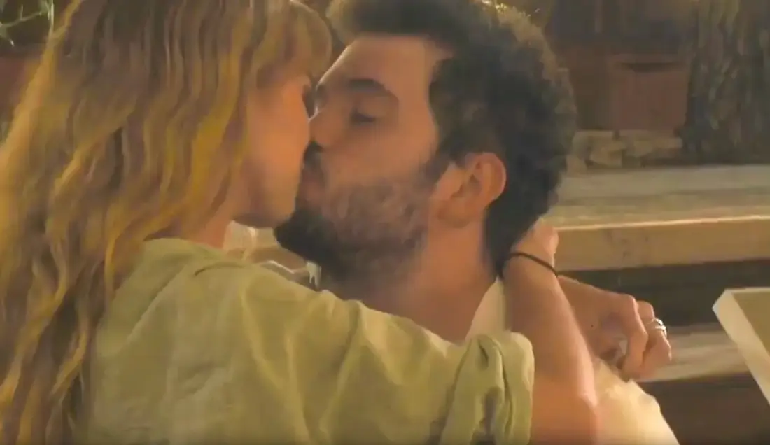 Joy and Alex share a kiss in a first for the show (Channel 4/The Sun)