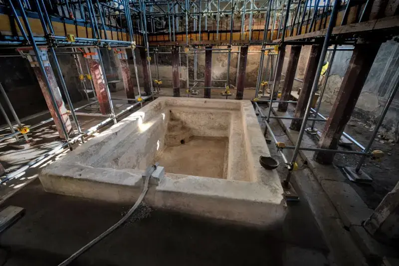 The enormous bathhouse shows off the lavish side of Roman life (BBC)