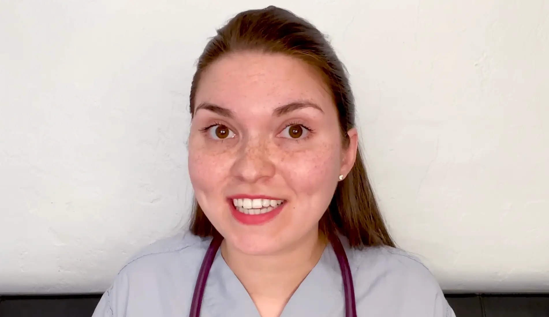 The expert said that no damage is done to your bones (YouTube/Violin MD)