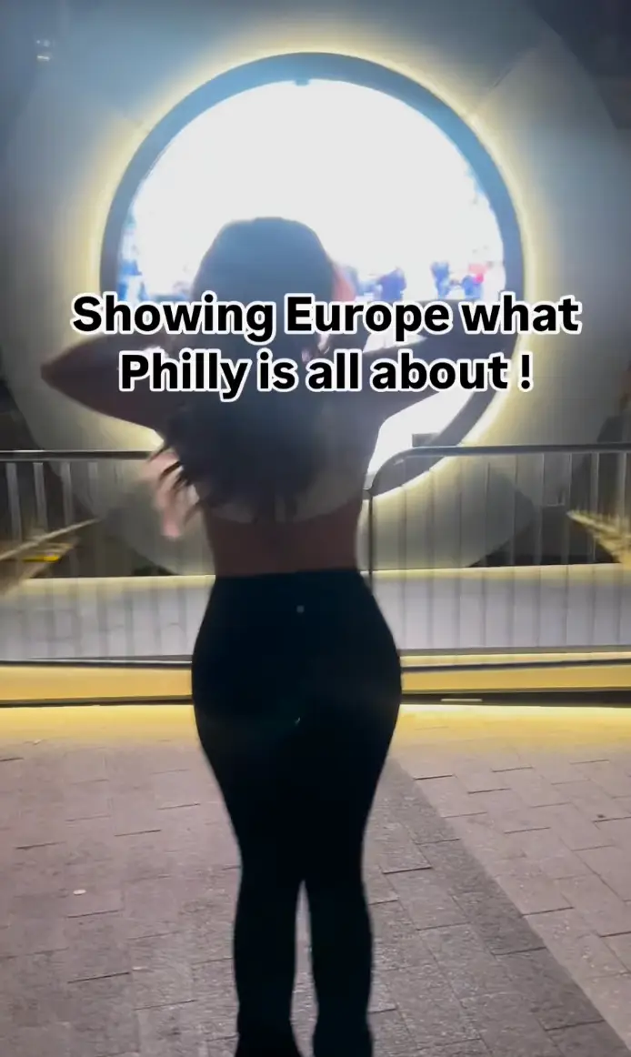 Well, here we go again. (Jam Press/@avalouiise)