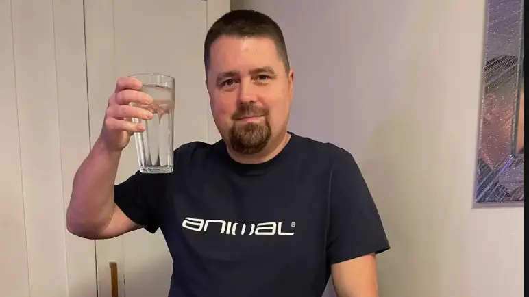 Man who drank 4.5 litres of Dr Pepper a day instead of water reveals devastating effects on body