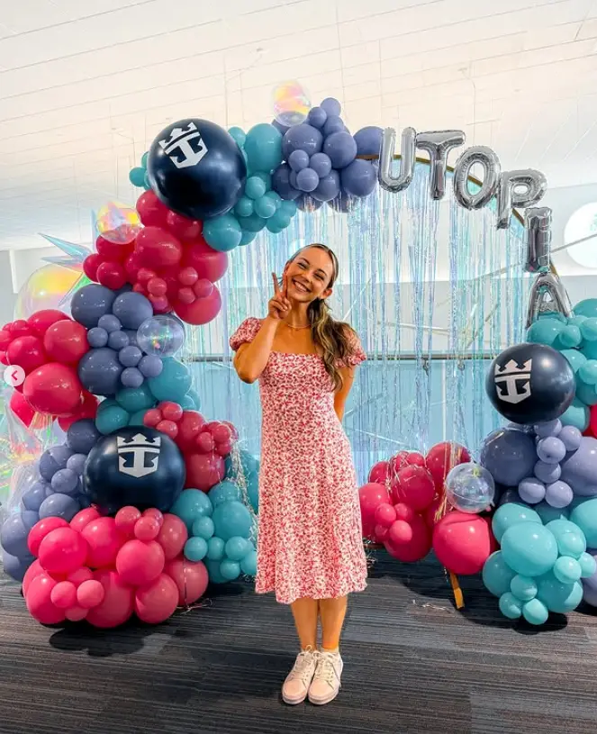 Alley is a dancer and helps put on the shows for guests (Instagram / @wanderlustalley)