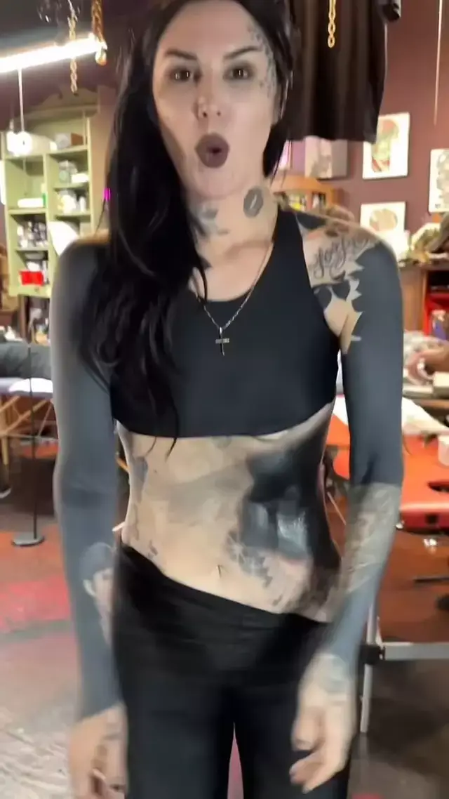Kat Von D made the decision in 2020 to gradually black out her tattoos (Instagram/@thekatvond)