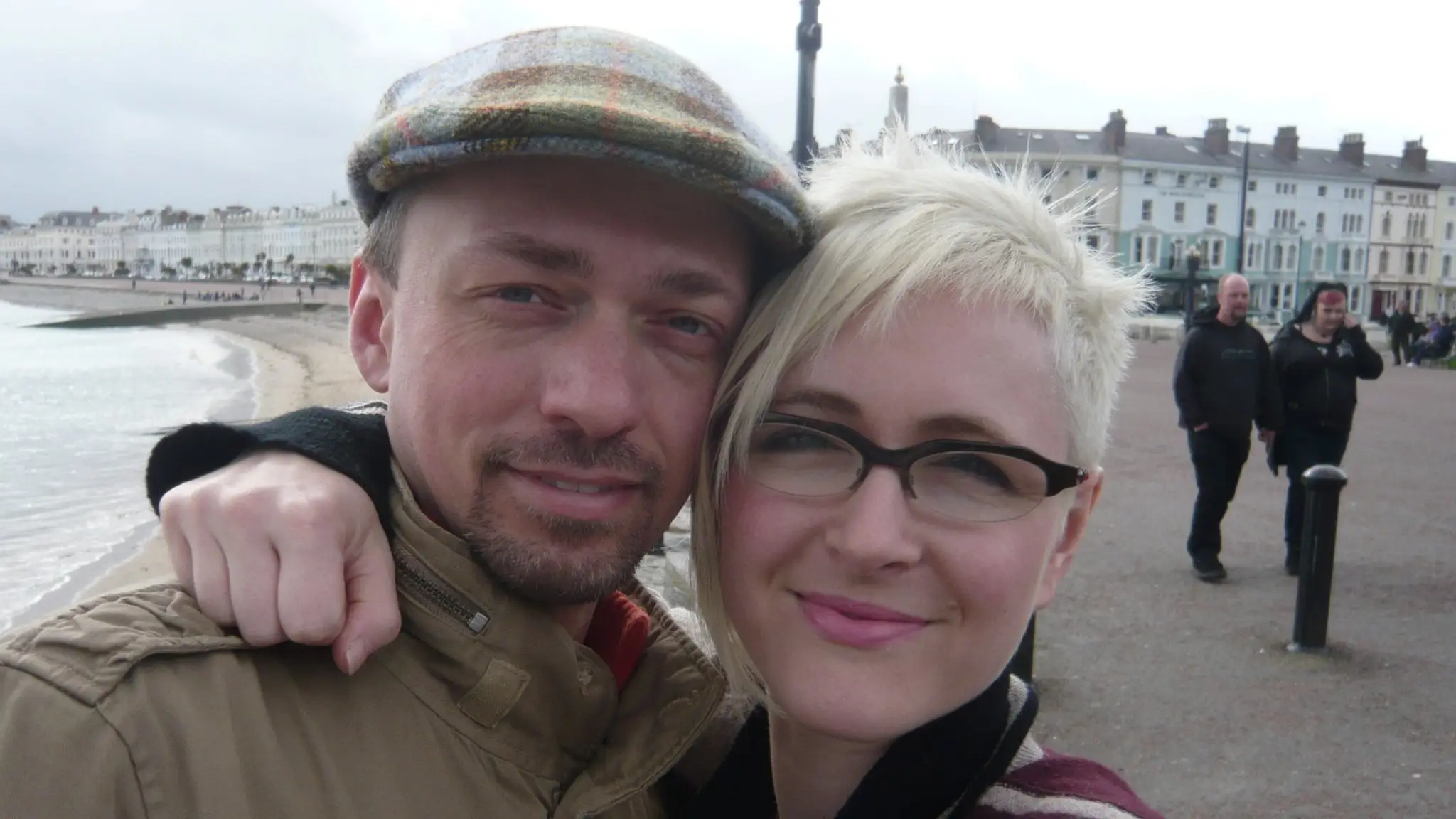 Roland Wessling and Hazel Woodhams in 2011 (BBC/YouTube)