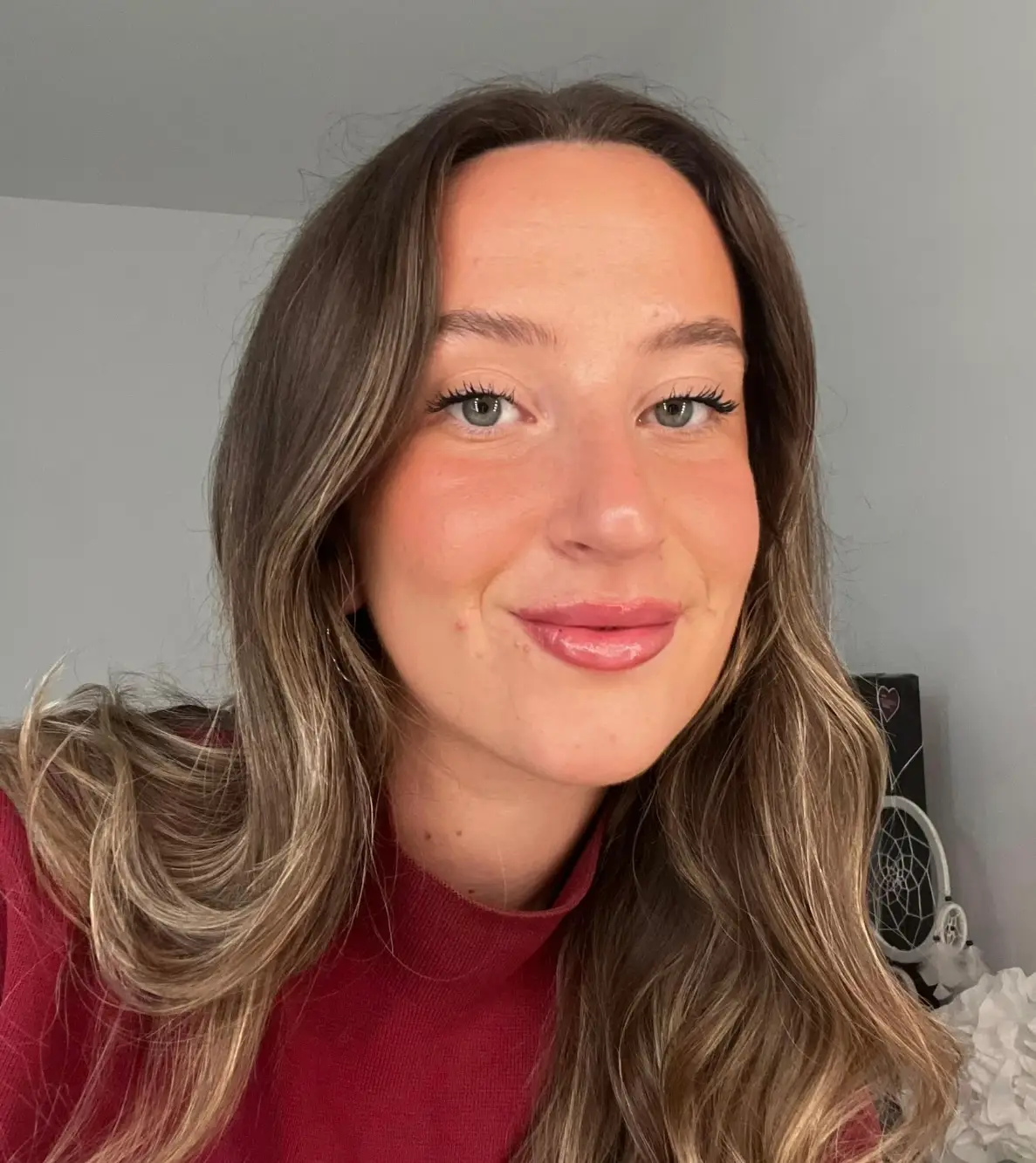 Molly, 22, said her intrusive thoughts were about the things that 'scared her the most' (TikTok/@mollambert)