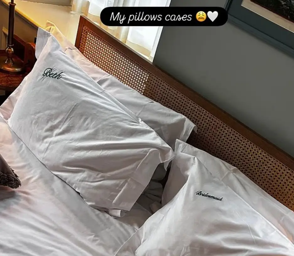 Many of Adam Peaty's family were not at his wedding, but his sister Beth was a bridesmaid (Instagram/@b_peaty)