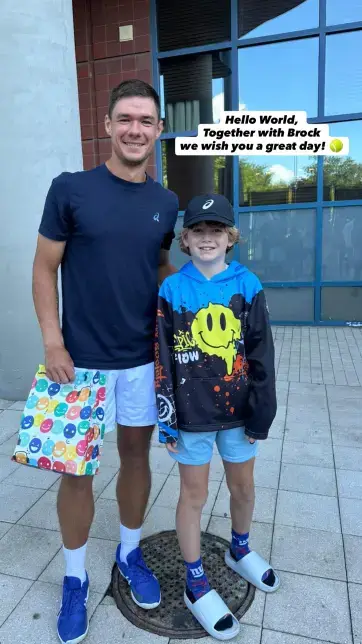 Tennis star Kamil Majchrzak managed to meet up with the young fan afterwards (Instagram/@kamilmajchrzakk)