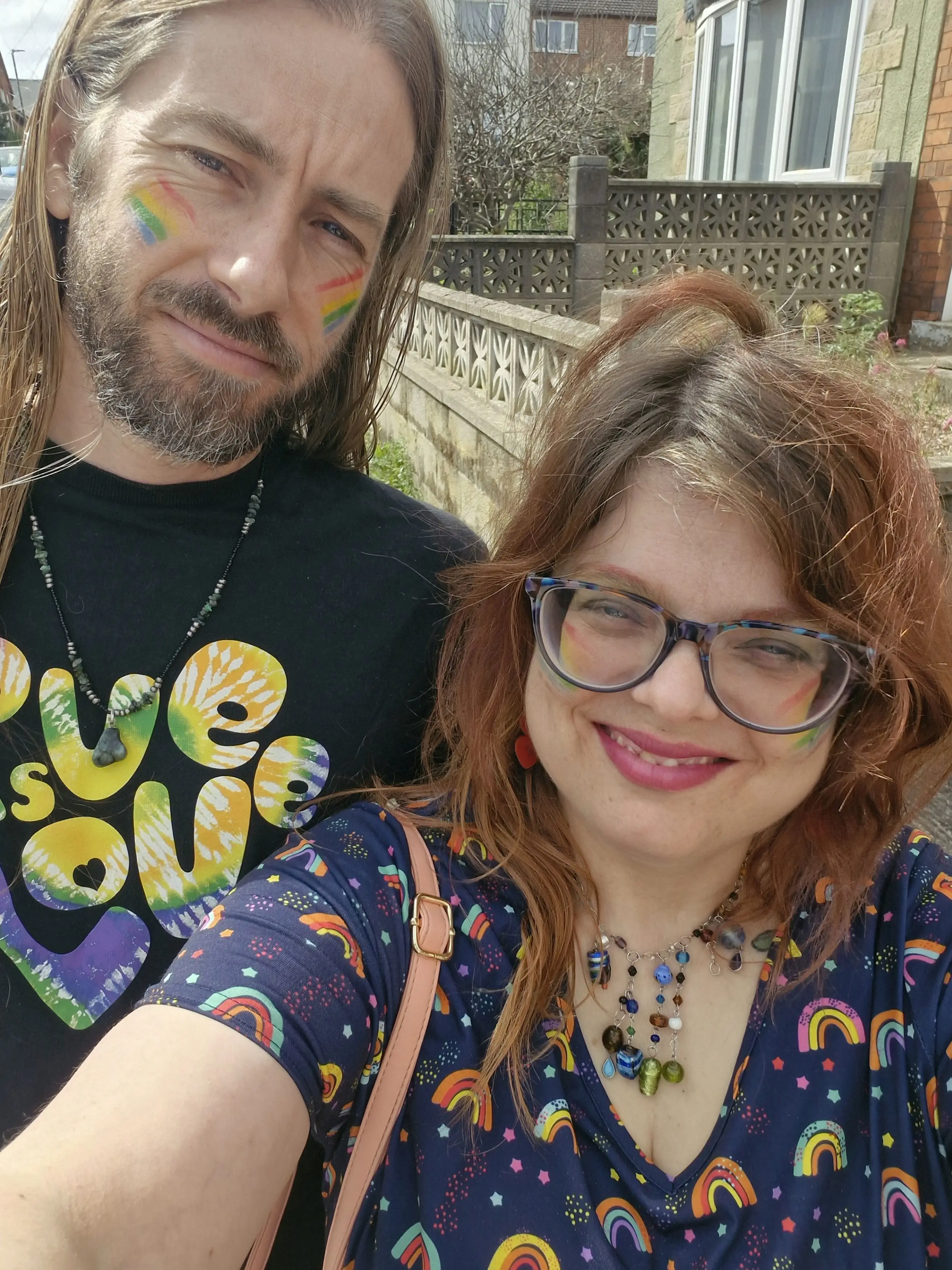 Charlize Storm likes to befriend her fiancé's partners (Kennedy)