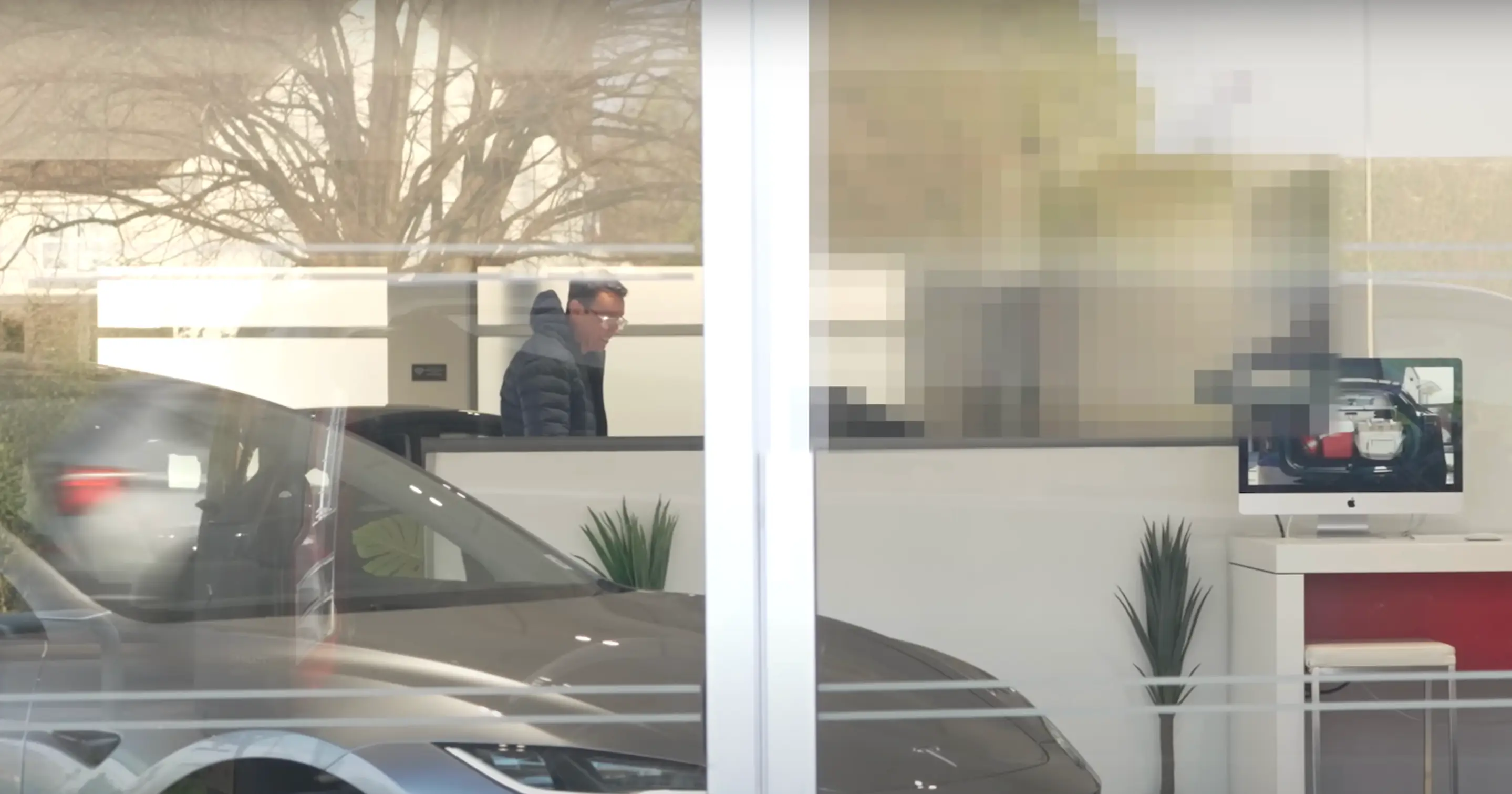 McCann was left no closer to getting a refund on his Roadster (YouTube/Mark McCann)