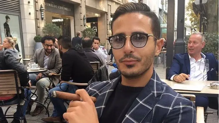 The Tinder Swinder Is Still Active On Instagram And Replying To Fans