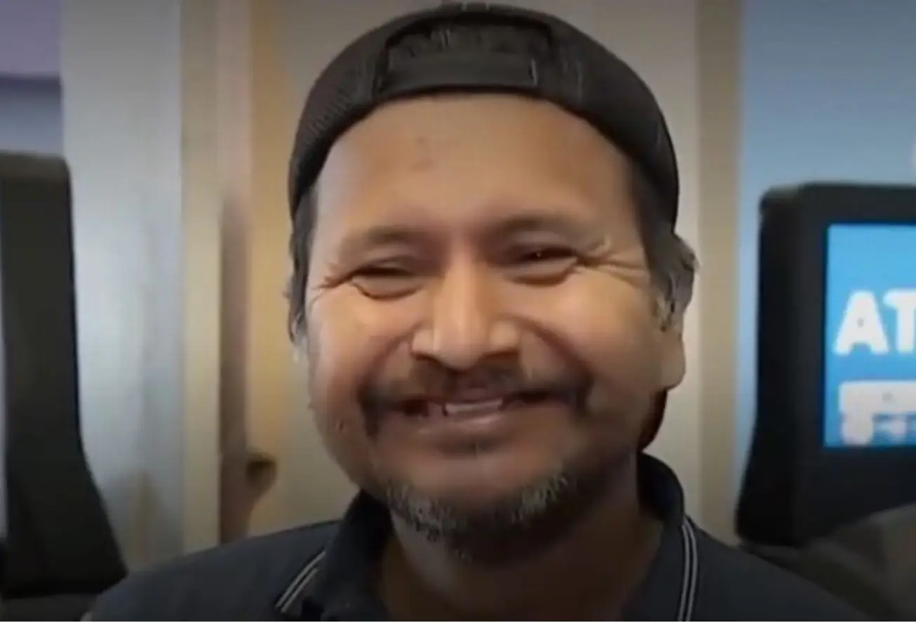 The shopkeeper could become a millionaire himself.