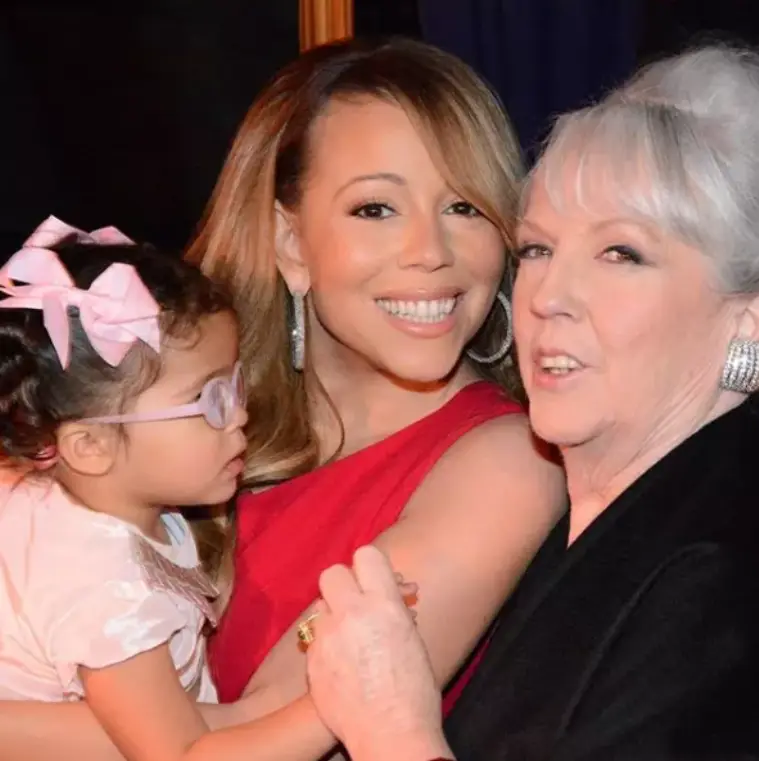 Mariah Carey (centre) paid tribute to the memory of her mother Patricia (right). (Instagram/Mariah Carey)