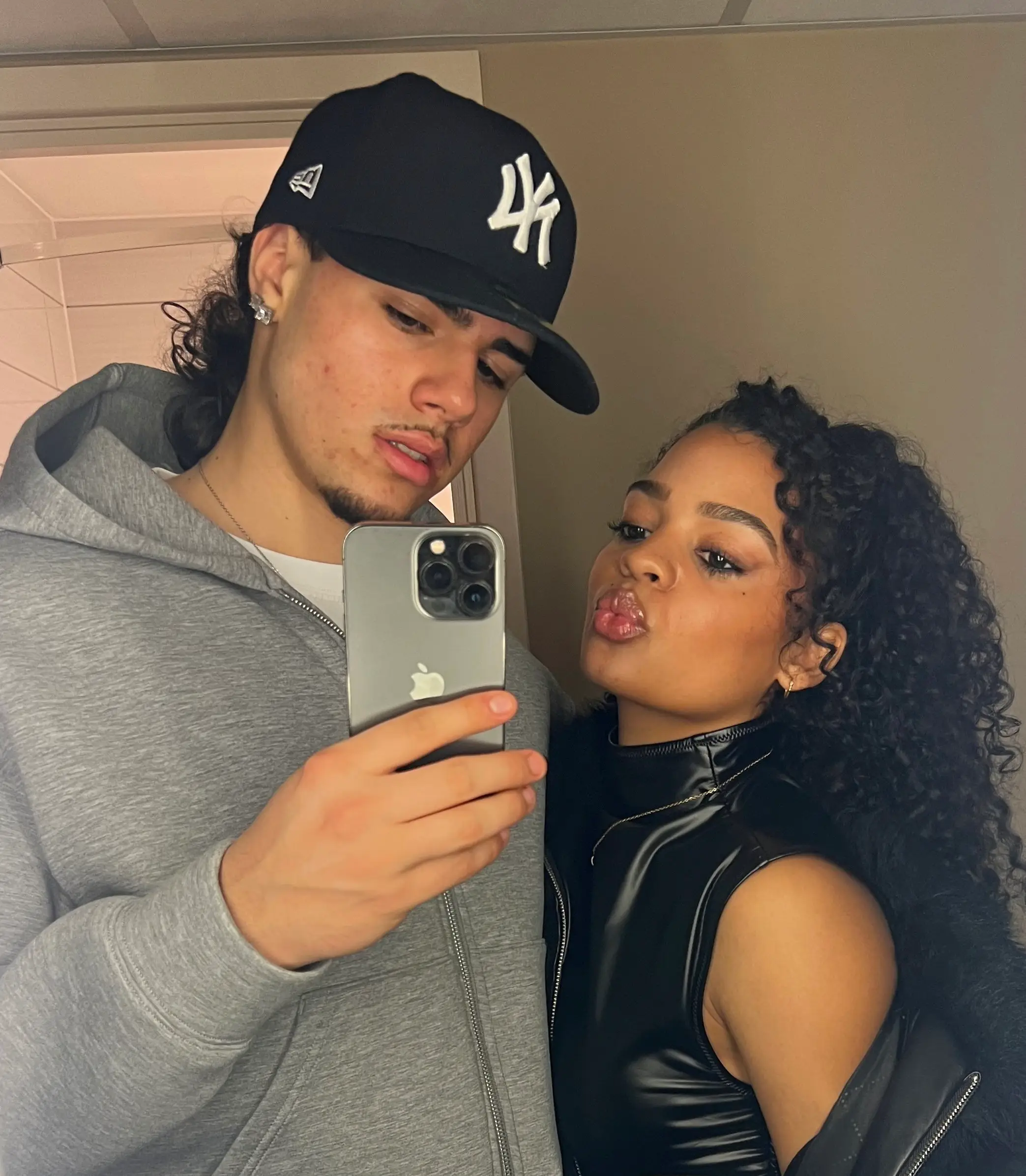 The pair quit their jobs for their side hustle (SWNS)