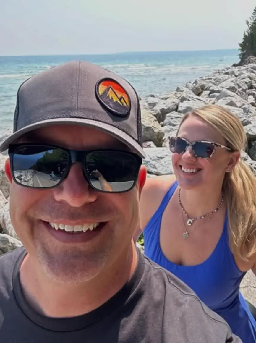 The couple don't think these hidden signs used by swingers is the best way to go (Instagram/@theimpulsiveduo1.0)